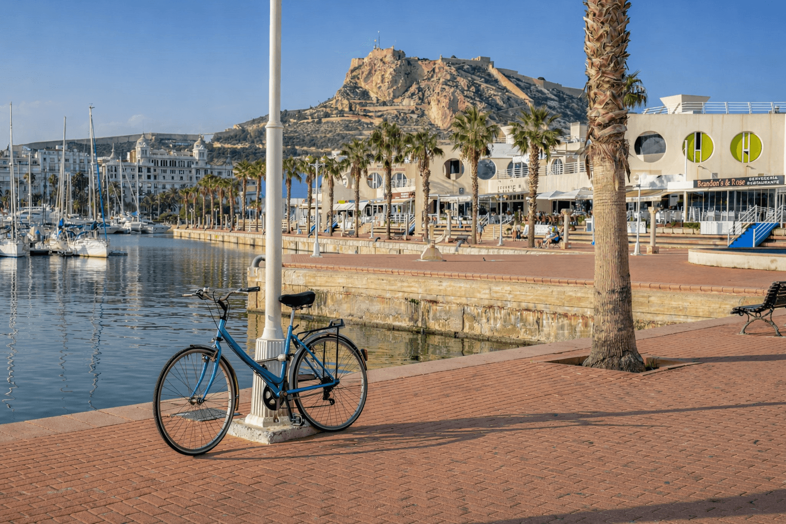 Explore the Costa Blanca and beyond in comfort